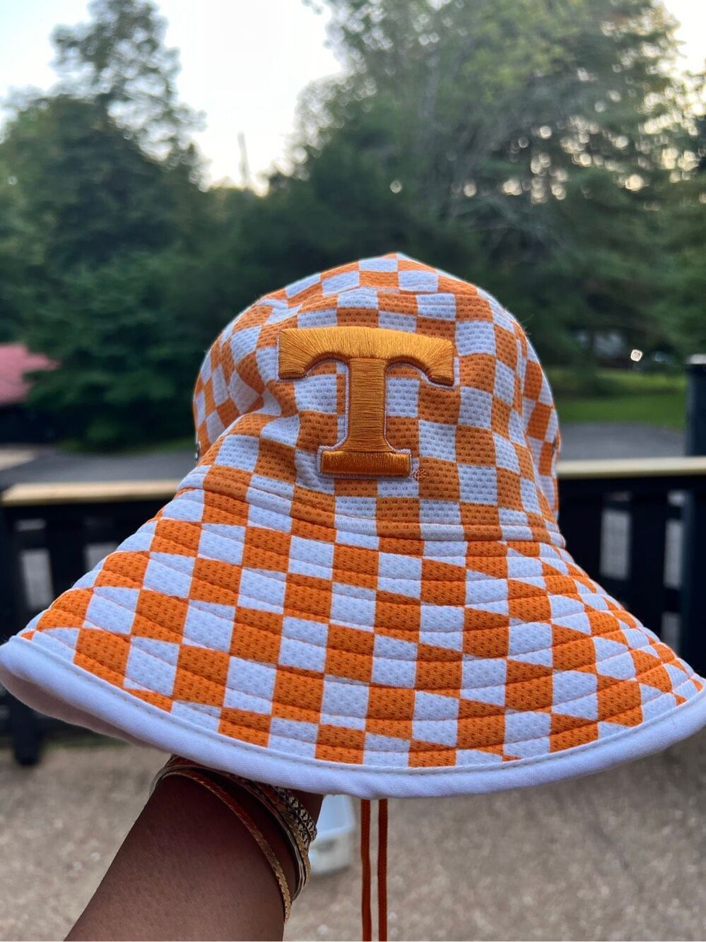 Official Tennessee Volunteers New Era Bucket Hat W/Drawstring one size NWOT
